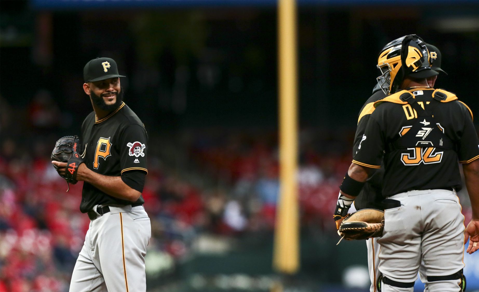 Cardinals duel Pirates